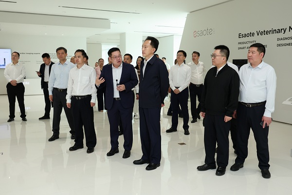 富余通 第二届江苏拉萨周启幕，拉萨党政代表团赴鱼跃医疗走访调研