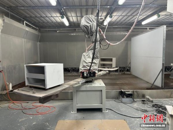 奇侠优配 “中国实木家居之都”递出绿色“新名片”：环保转型拓多元市场